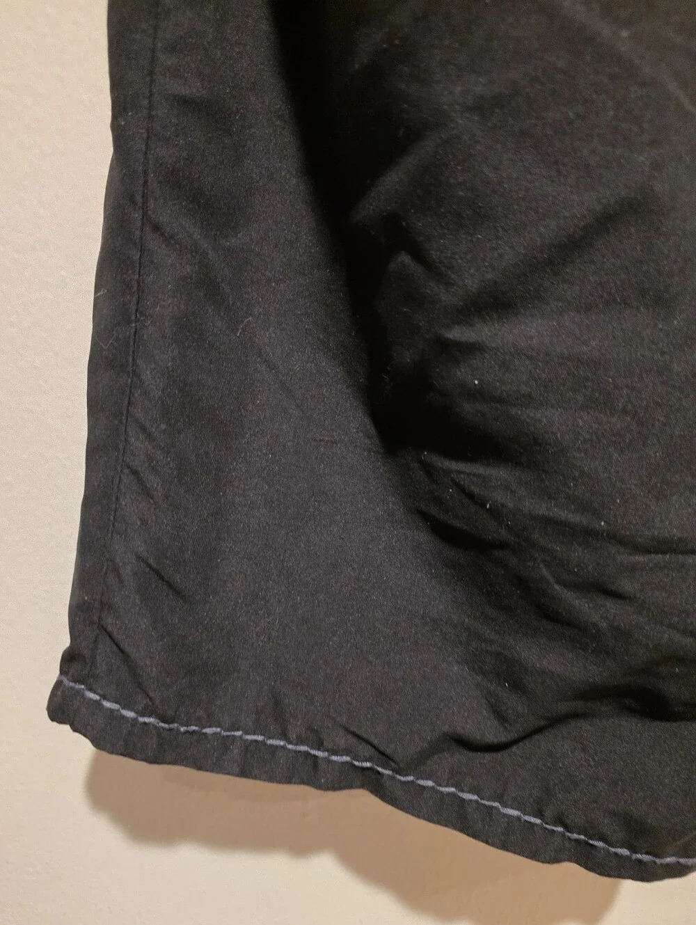 TRUE RELIGION Mens Big T Board Shorts Swim Trunks Black Horseshoe Size 36